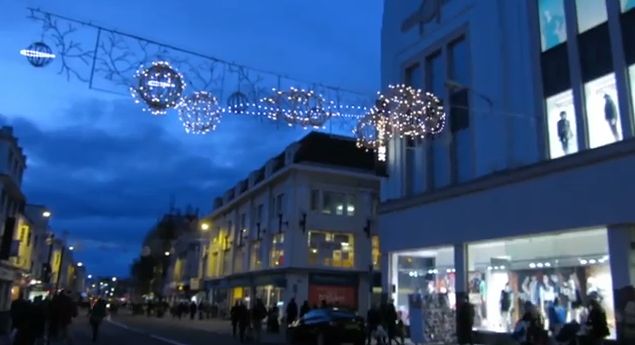 Video Screenshot There's a problem with Brighton's Christmas lights - YouTube